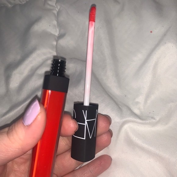 NIB NARS lip gloss ETERNAL RED - Picture 1 of 2